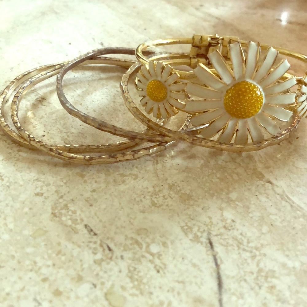 Daisy Cuff and Set of 4 Bangles